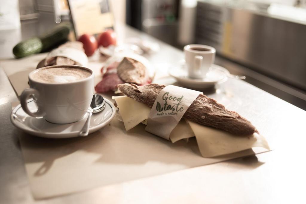 Nunohotel Koln Bagian luar foto