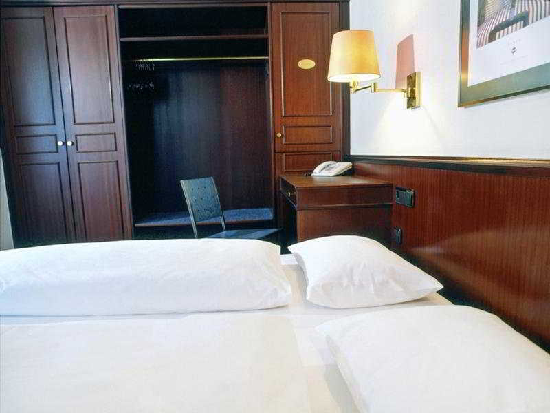 Nunohotel Koln Bagian luar foto
